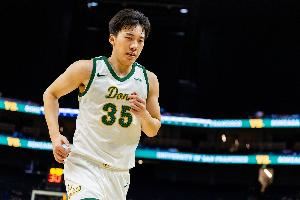 媒体人：王俊杰在旧金山大学队内的战术地位和自主攻击力明显提升