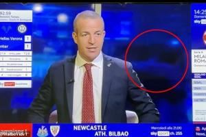 😭邮报:天空体育直播时拍到实习生庆祝国米绝杀,两人惨遭开除